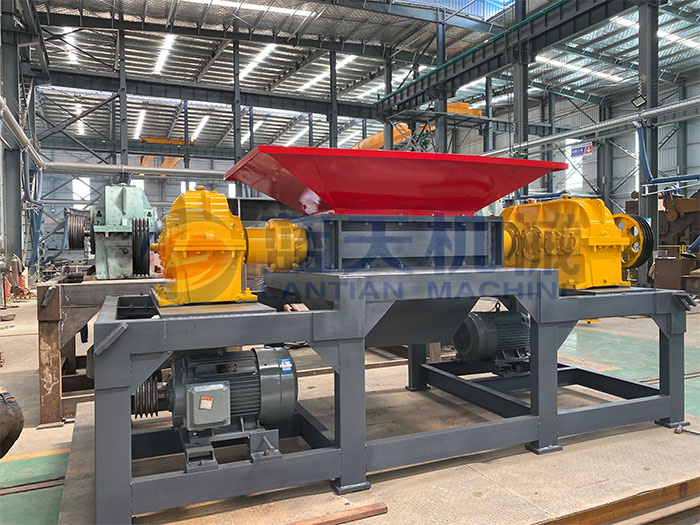 waste cloth shredding machine