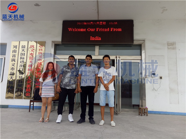 indian customers visit the garbage sorting machine