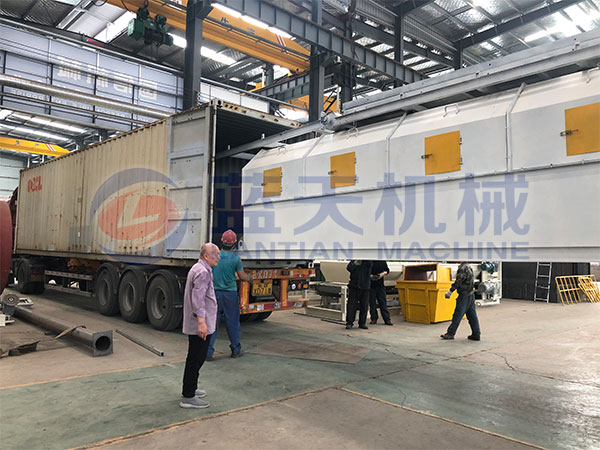 Philippine customers purchased our garbage sorting machine, which has excellent performance and careful design.