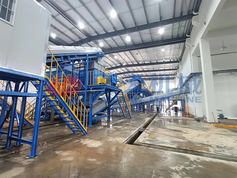 Our garbage sorting machine are of good quality and reasonable price, Philippine customers came to our factory to test the machines and bought them.
