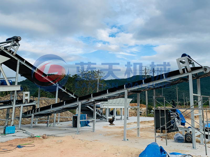 South African customers have purchased waste separation machine from us many times because our machines are of good quality and are very popular and sell well.